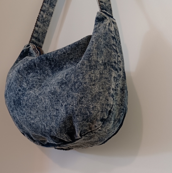 80s Acid Wash Shane Zippered Denim Bag - Picture 4 of 7